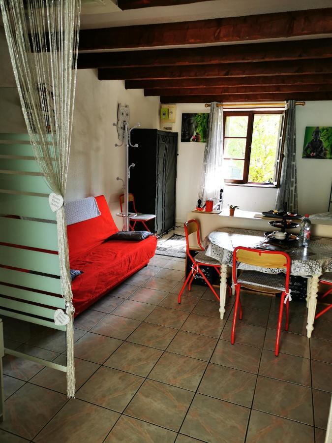 Studio très agréable totalement indépendant dans maison avec cour sans vis à vis Villa Vittel Exterior foto